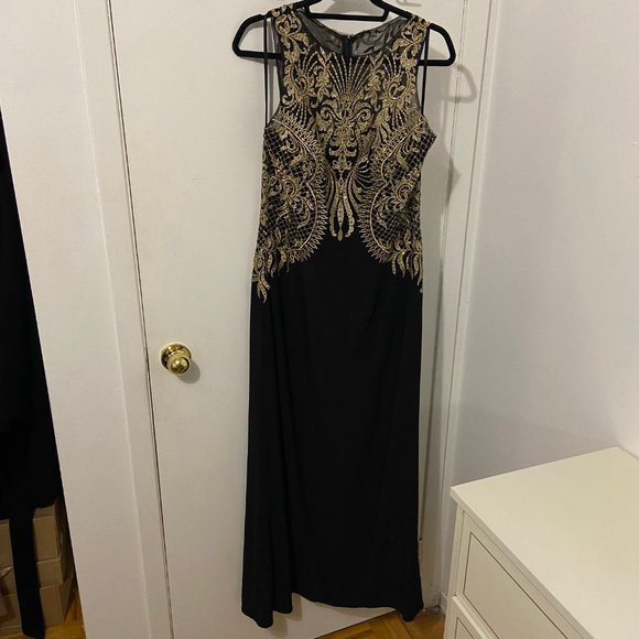 Melanie Lyne Gown - Picture 4 of 8